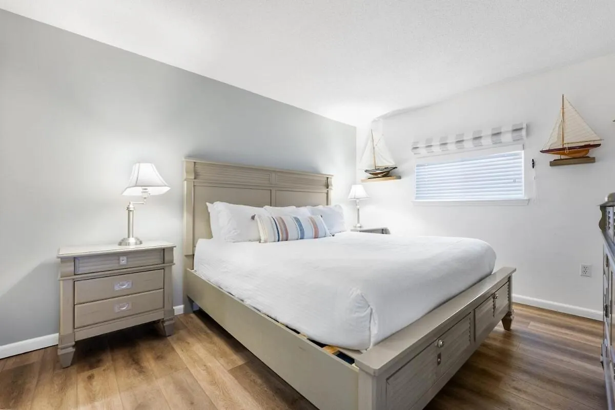 Crystal Sands 110A Destin Daire
